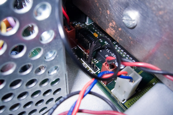 The Aux I/O header with a connector on Aux1 which controls the VIDC Enhancer board
